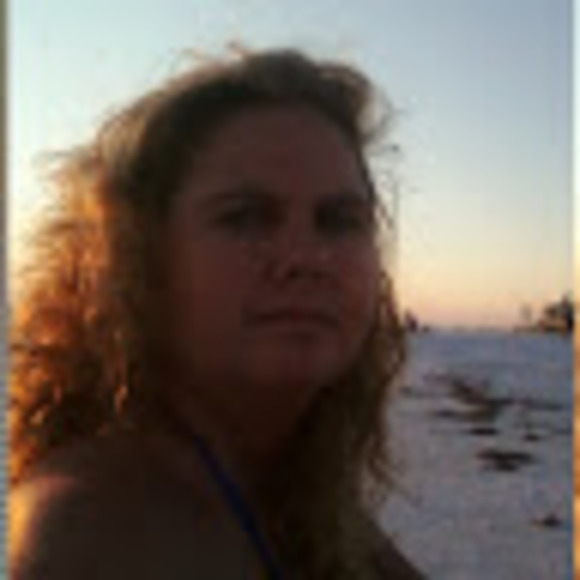 Meet your Posher, Cynthia - Picture 1 of 1